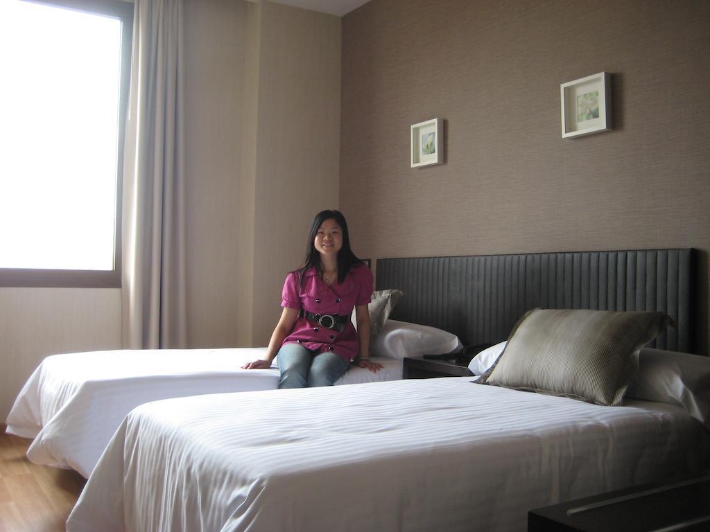 Hotel Dinastia Getafe Esterno foto