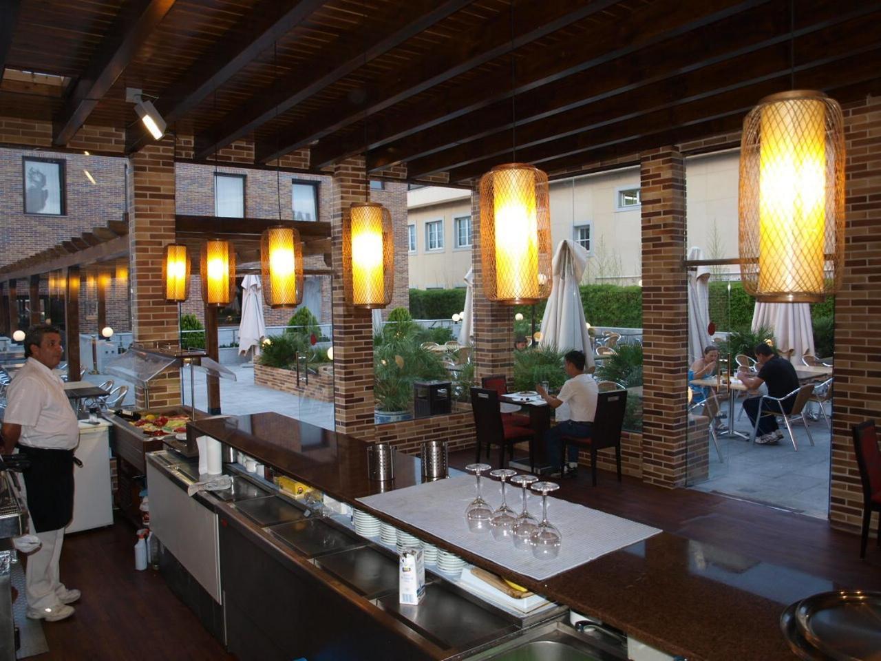 Hotel Dinastia Getafe Esterno foto