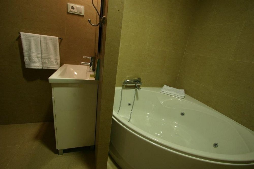 Hotel Dinastia Getafe Esterno foto